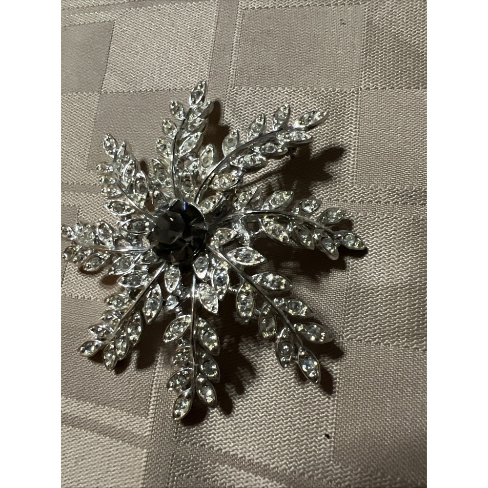 Sarah Coventry Evening Snowflake Large Smokey Rhinestone Brooch Pin 812 VTG - Picture 8 of 11